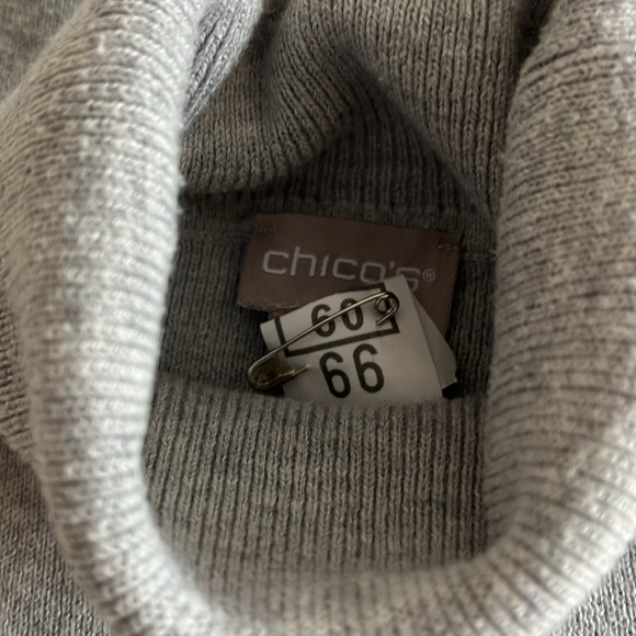 Chicos Gray Turtleneck Sweater Sz 0 (4/6). - Picture 3 of 3